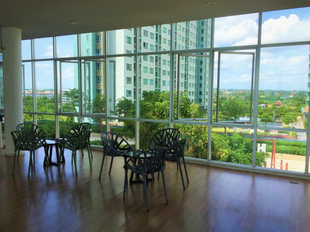 Cosy Lumpini Beachfront One Bedroom Jomtein Jomtien Beach Extérieur photo