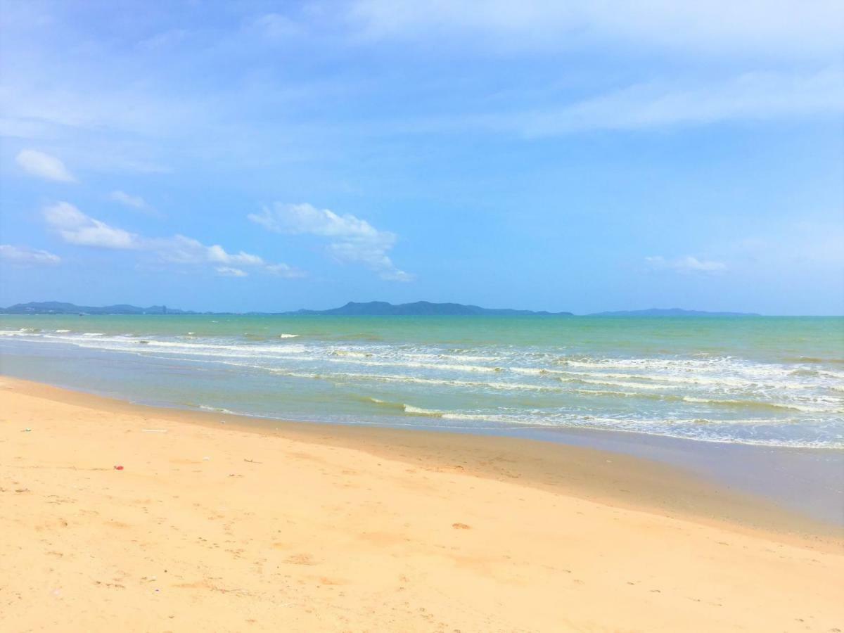 Cosy Lumpini Beachfront One Bedroom Jomtein Jomtien Beach Extérieur photo