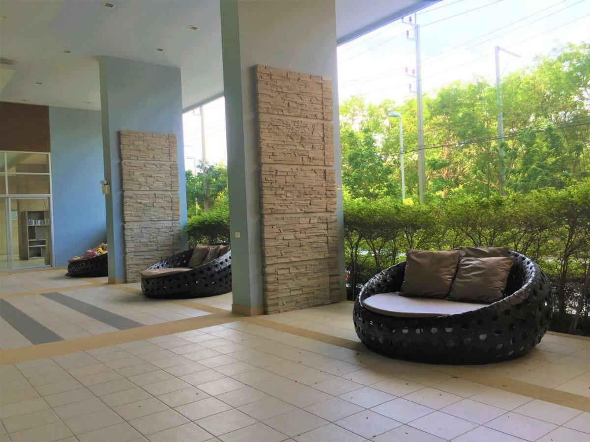 Cosy Lumpini Beachfront One Bedroom Jomtein Jomtien Beach Extérieur photo